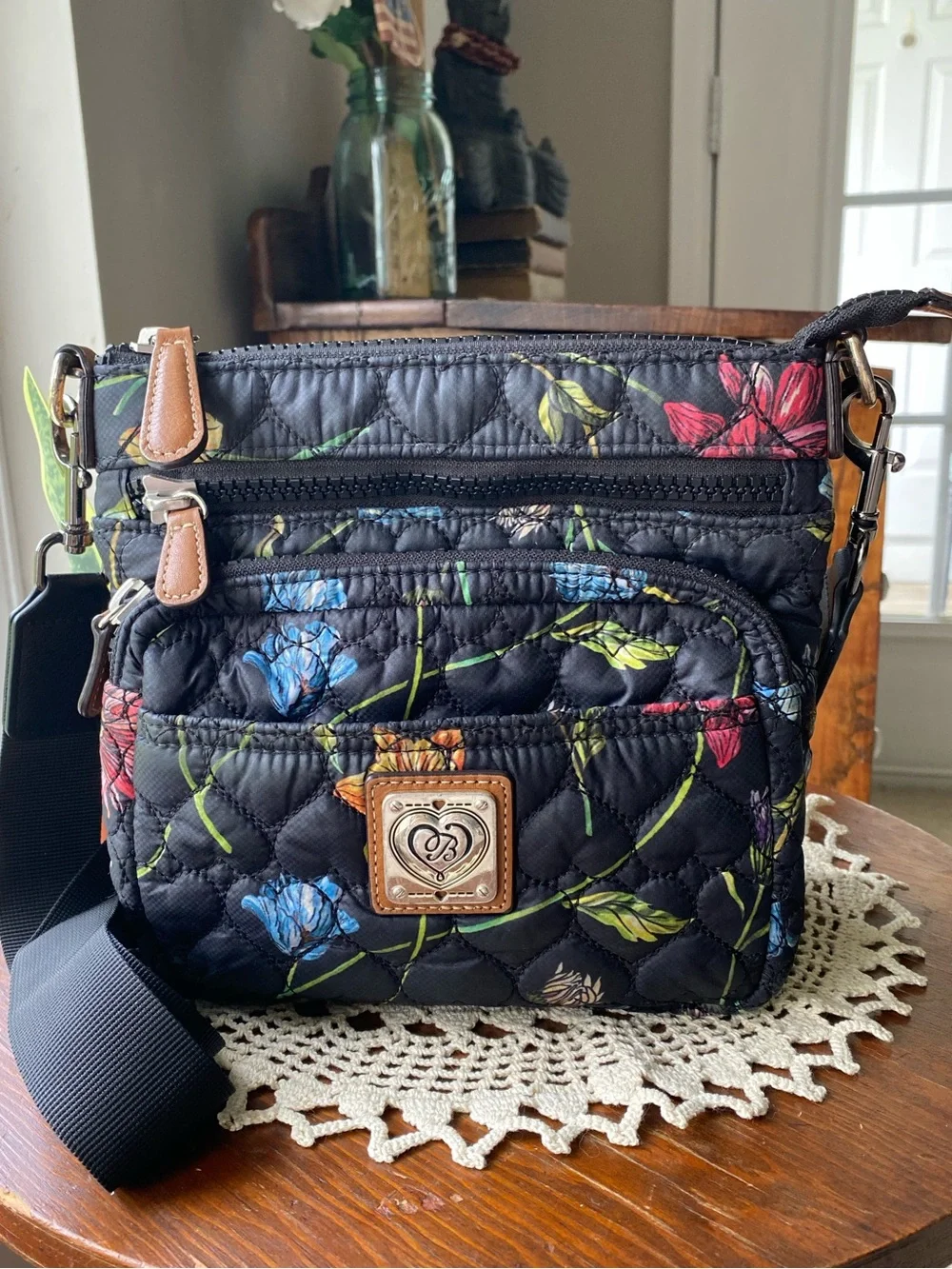 Brighton kallista messenger